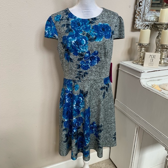 Betsey Johnson Dresses & Skirts - Betsey Johnson Modest dress Size 12 NWT